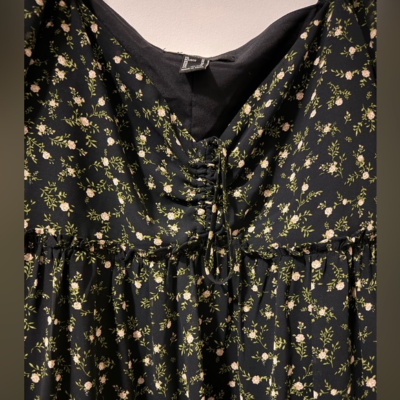 Forever21 floral tie front dress size M - Picture 2 of 2